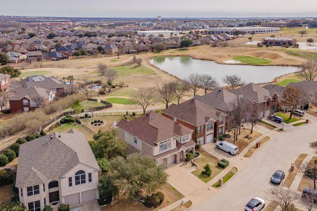 5786 Walnut Creek Drive, Fort Worth, TX 76137