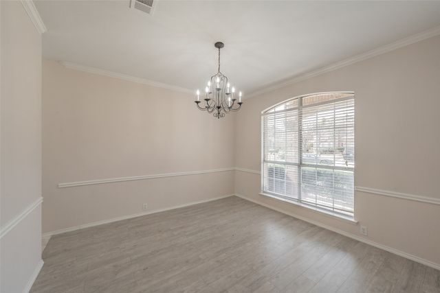 5786 Walnut Creek Drive, Fort Worth, TX 76137