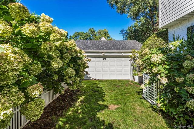 5 Ash Street, Floral Park, NY 11001