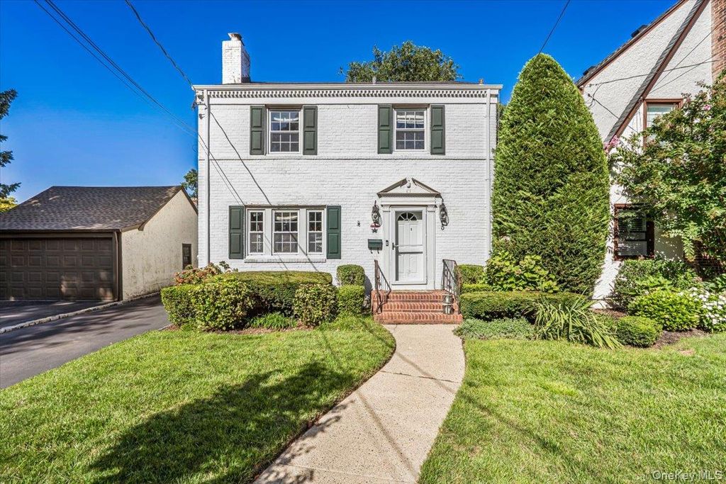 5 Ash Street, Floral Park, NY 11001 — exterior