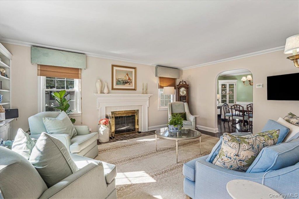 5 Ash Street, Floral Park, NY 11001 — photo 4