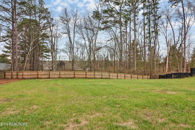 1177 Sparta Hwy, Crossville, TN 38572