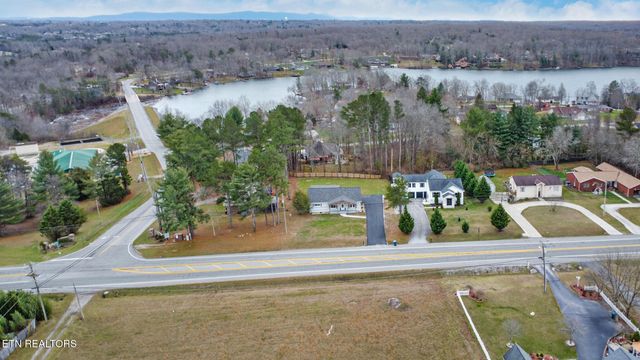 1177 Sparta Hwy, Crossville, TN 38572