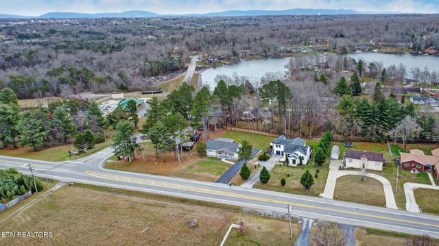 1177 Sparta Hwy, Crossville, TN 38572