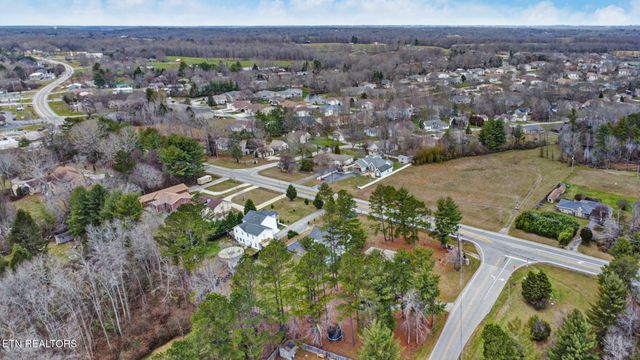 1177 Sparta Hwy, Crossville, TN 38572