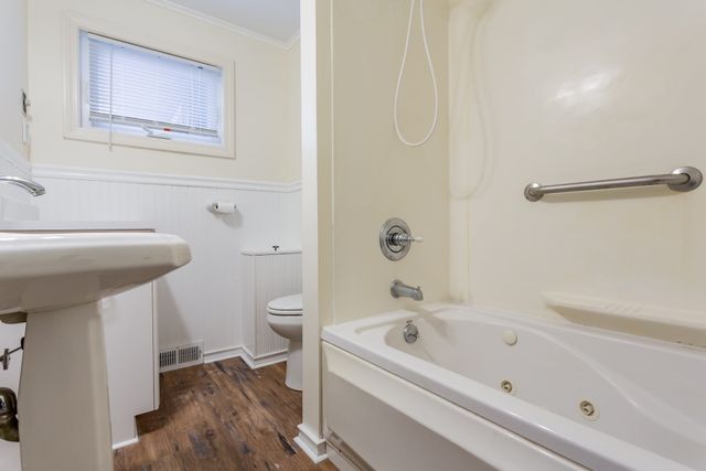 2714 Riverside Avenue, Somerset, MA 02726