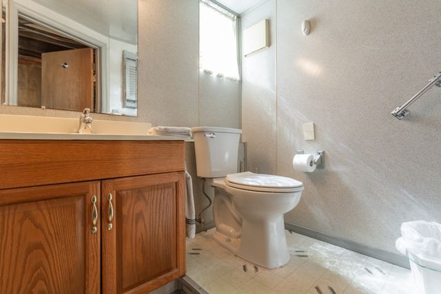 2714 Riverside Avenue, Somerset, MA 02726