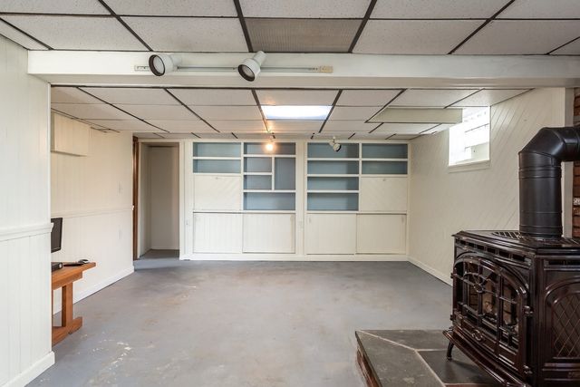 2714 Riverside Avenue, Somerset, MA 02726