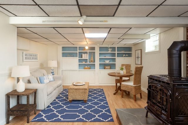 2714 Riverside Avenue, Somerset, MA 02726