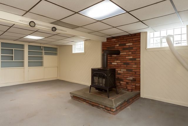 2714 Riverside Avenue, Somerset, MA 02726