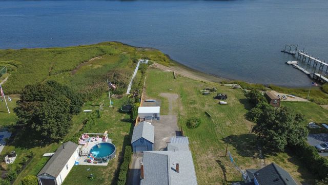 2714 Riverside Avenue, Somerset, MA 02726
