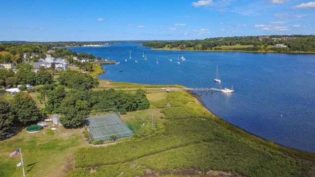2714 Riverside Avenue, Somerset, MA 02726