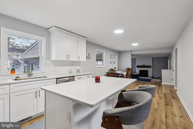 910 HOWE DR, Turnersville, NJ 08012