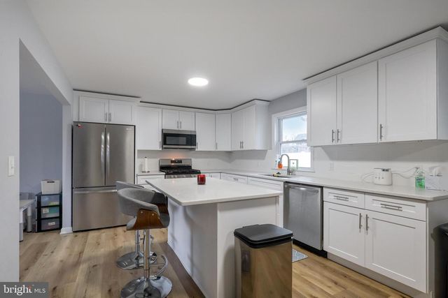 910 HOWE DR, Turnersville, NJ 08012