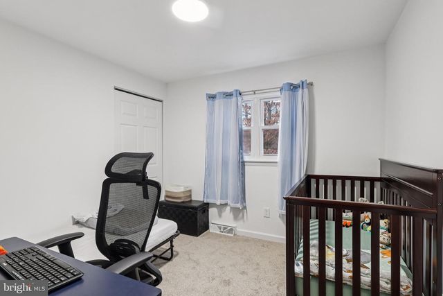 910 HOWE DR, Turnersville, NJ 08012