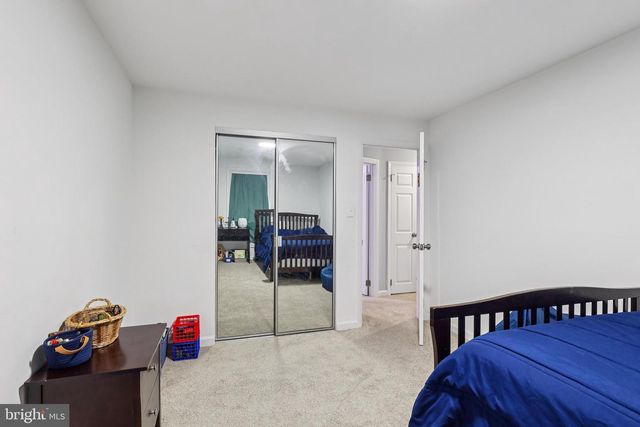 910 HOWE DR, Turnersville, NJ 08012