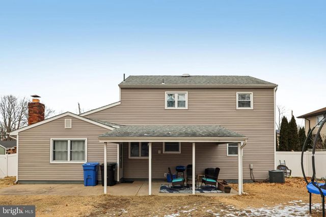 910 HOWE DR, Turnersville, NJ 08012