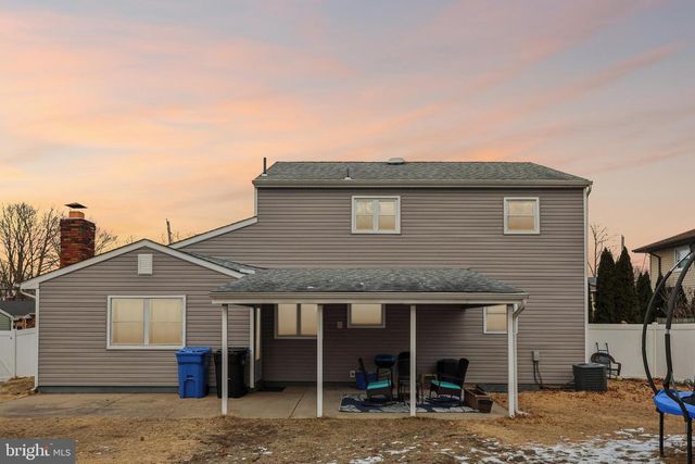 910 HOWE DR, Turnersville, NJ 08012