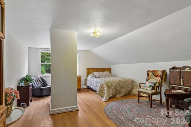 1404 Valmont Drive, Hendersonville, NC 28791