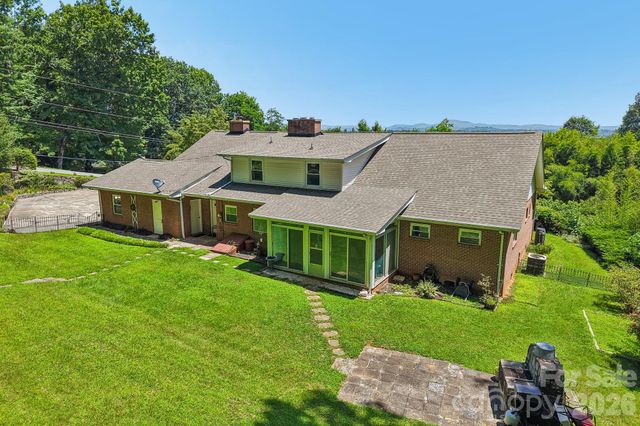 1404 Valmont Drive, Hendersonville, NC 28791