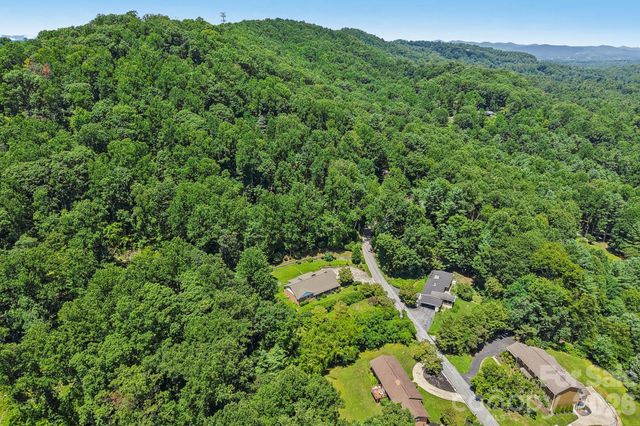 1404 Valmont Drive, Hendersonville, NC 28791