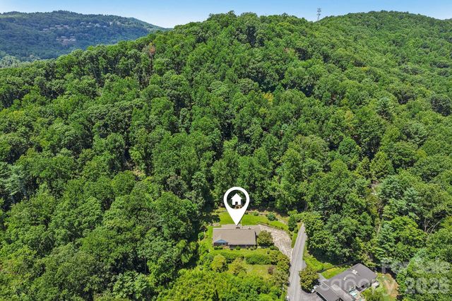 1404 Valmont Drive, Hendersonville, NC 28791