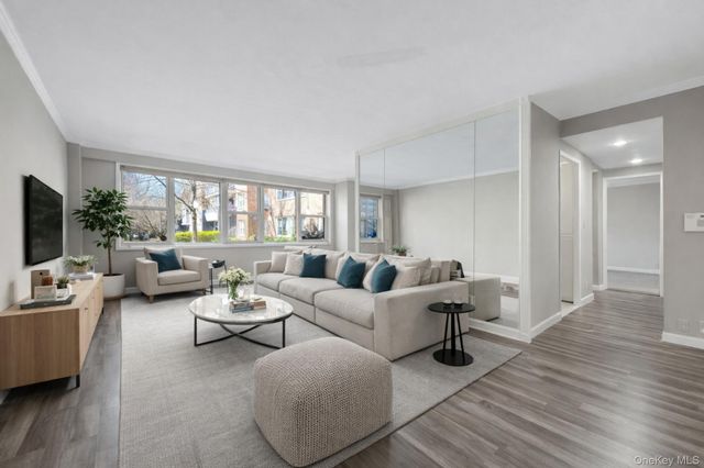 240 Garth Road 2G2, Scarsdale, NY 10583