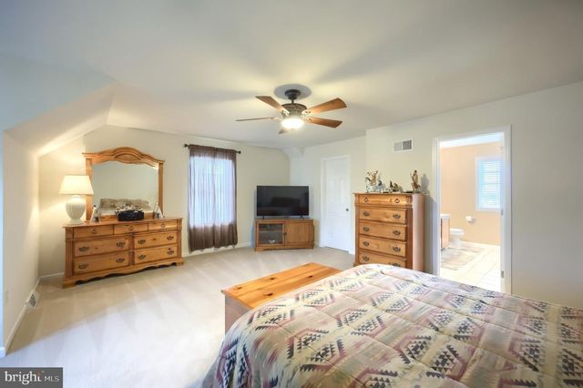 137 KIMBERLY LN, East Berlin, PA 17316