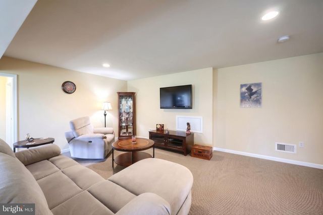 137 KIMBERLY LN, East Berlin, PA 17316