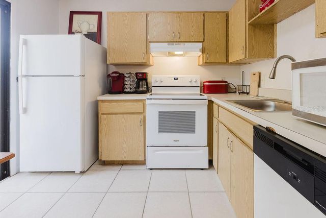 64 PINE TRACK 103A, Ocala, FL 34472