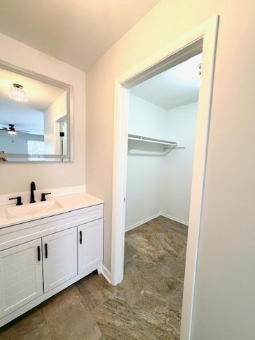 5N575 Abilene Trail, Bloomingdale, IL 60108