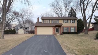 5N575 Abilene Trail, Bloomingdale, IL 60108