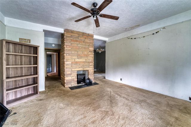 23 Madison Street, Glouster, OH 45732