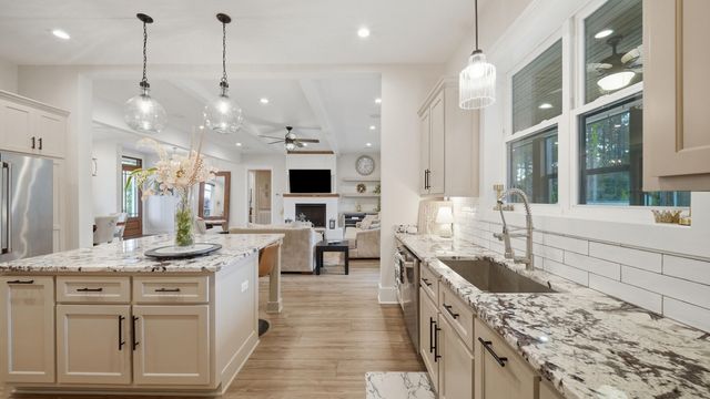2275 River Bluffs Drive, Jasper, TN 37347