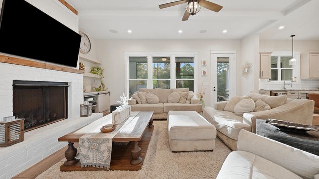 2275 River Bluffs Drive, Jasper, TN 37347
