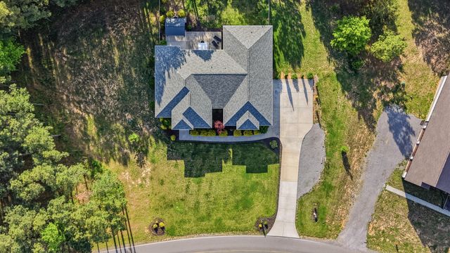 2275 River Bluffs Drive, Jasper, TN 37347