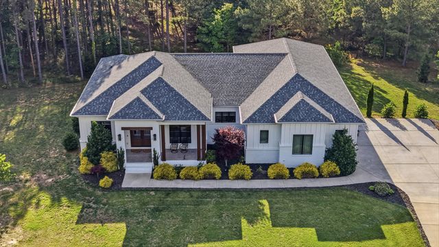 2275 River Bluffs Drive, Jasper, TN 37347