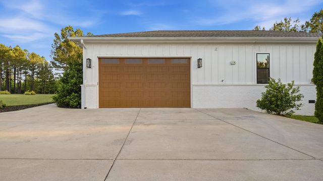 2275 River Bluffs Drive, Jasper, TN 37347