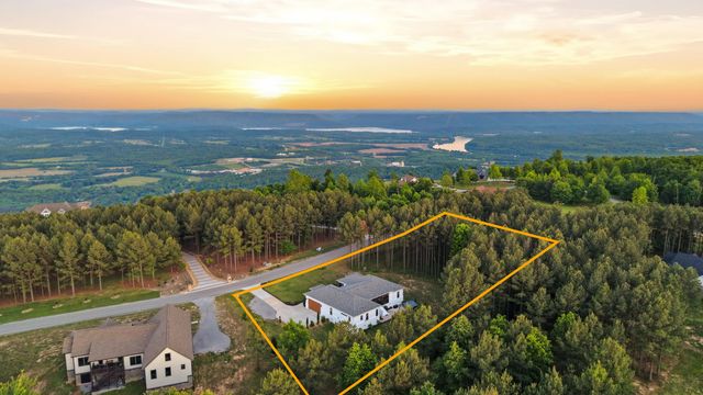 2275 River Bluffs Drive, Jasper, TN 37347