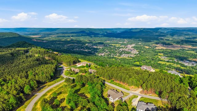 2275 River Bluffs Drive, Jasper, TN 37347