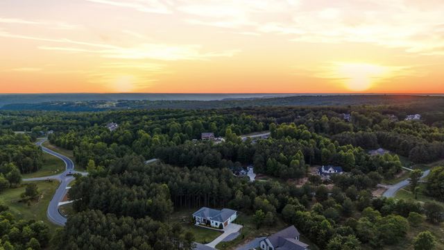 2275 River Bluffs Drive, Jasper, TN 37347