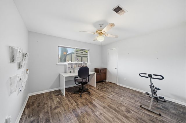5606 Carew Street, Houston, TX 77096