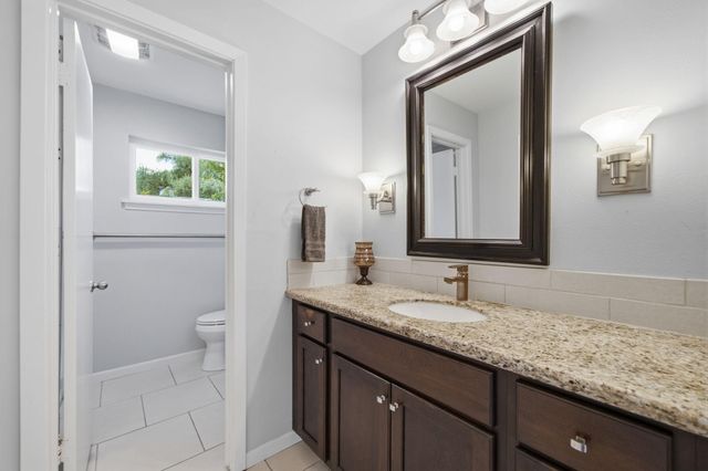 5606 Carew Street, Houston, TX 77096