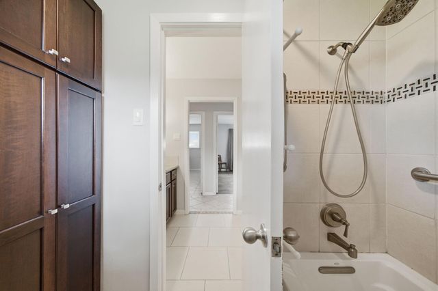 5606 Carew Street, Houston, TX 77096
