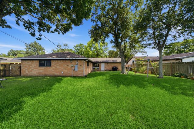 5606 Carew Street, Houston, TX 77096