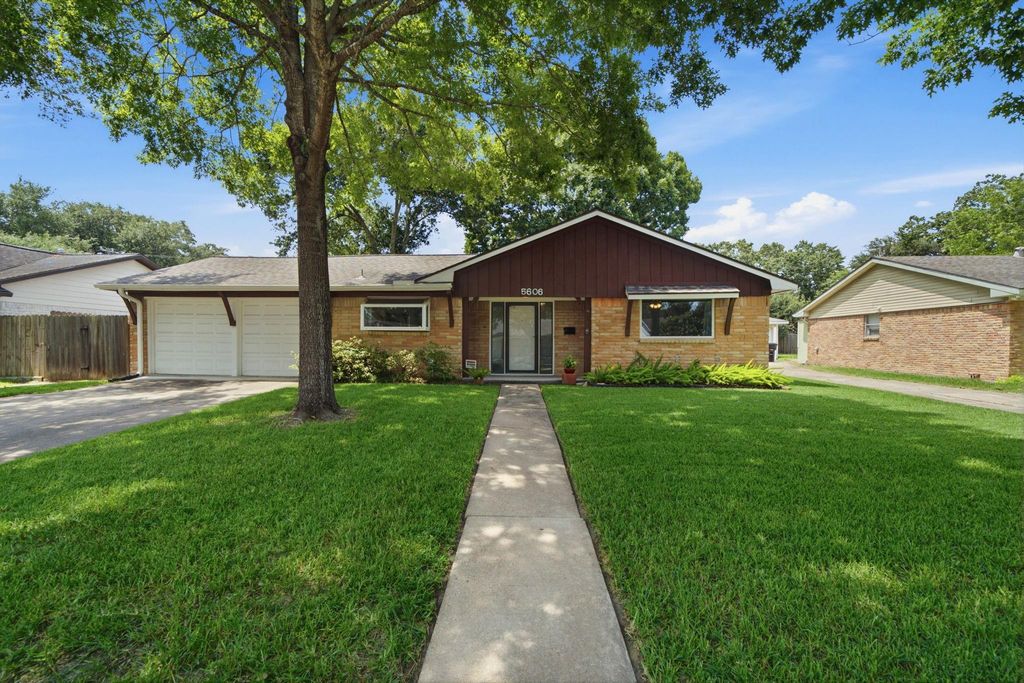 5606 Carew Street, Houston, TX 77096