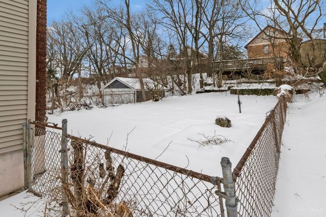 1114 Fairbanks Ave, Cincinnati, OH 45205