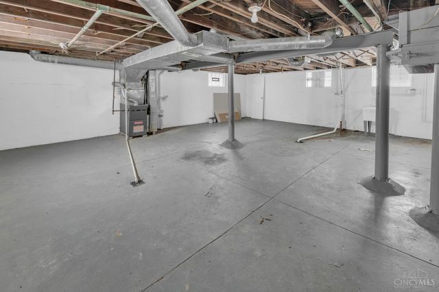 1114 Fairbanks Ave, Cincinnati, OH 45205