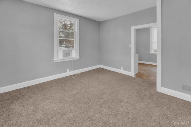 1114 Fairbanks Ave, Cincinnati, OH 45205