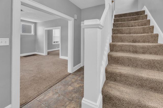 1114 Fairbanks Ave, Cincinnati, OH 45205